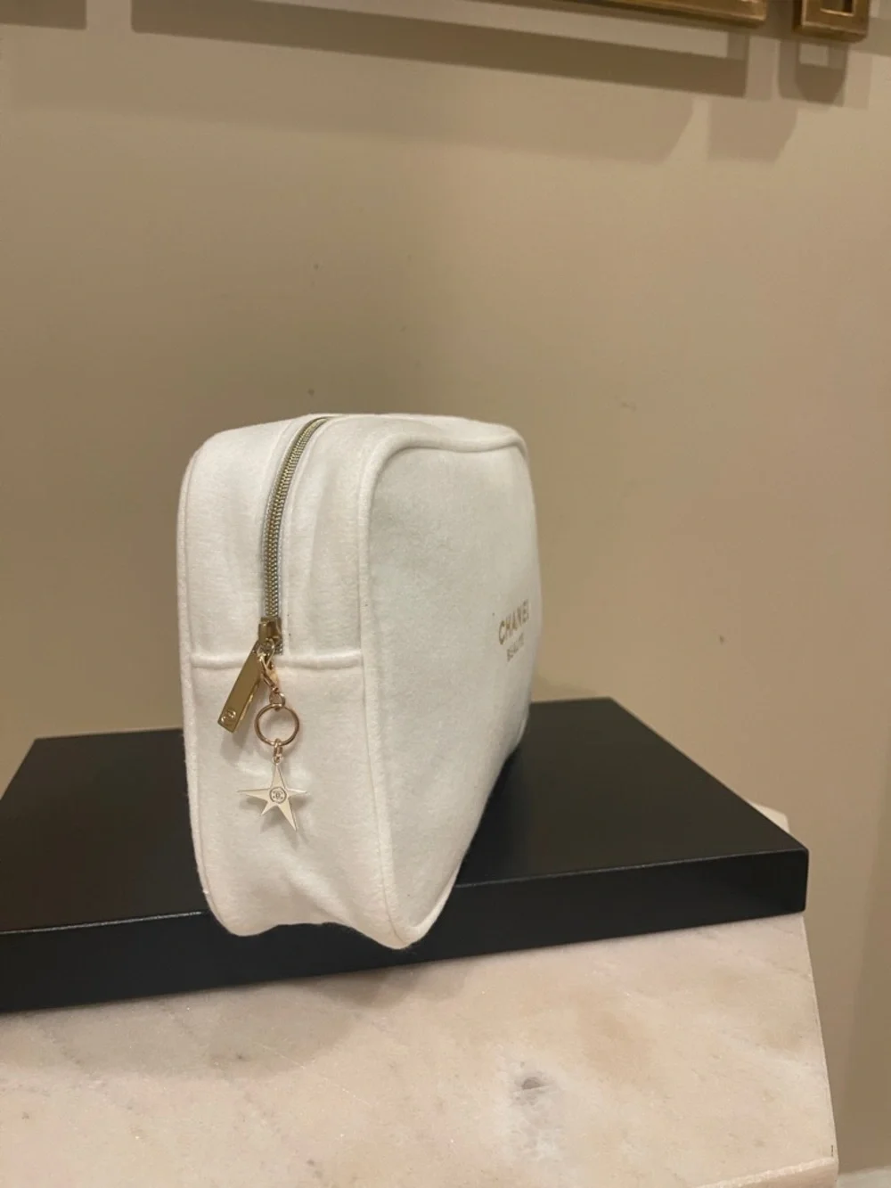 minimal white